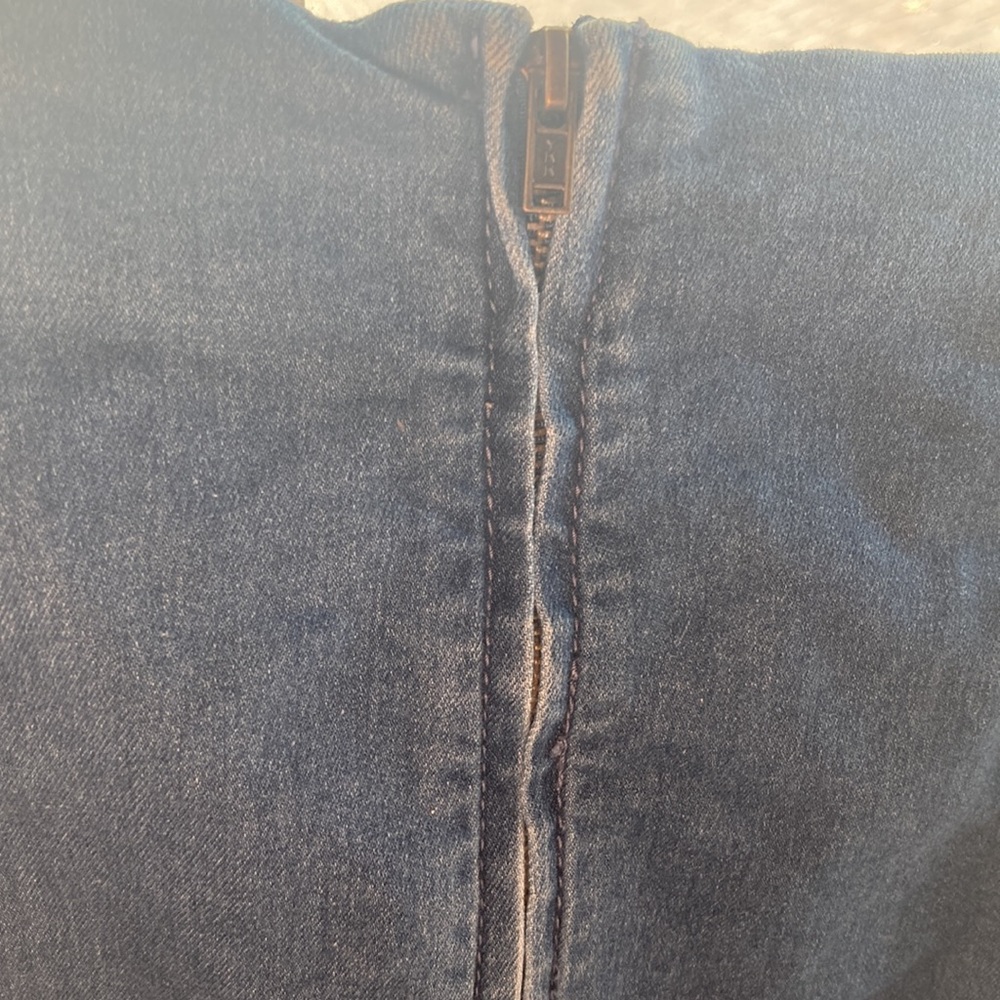 Free People mini jean skirt with zip back - Picture 3 of 3